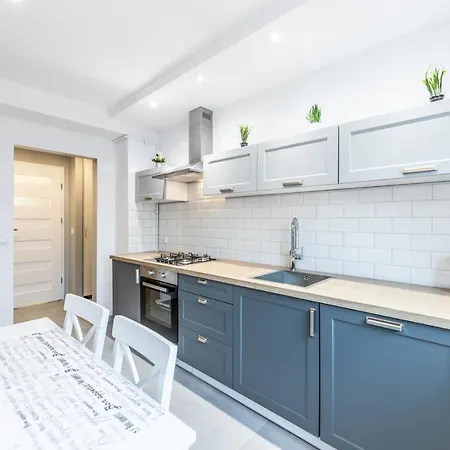 Na Szewskiej Przy Rynku I Jarmarku Bozonarodzeniowym Βρότσλαβ